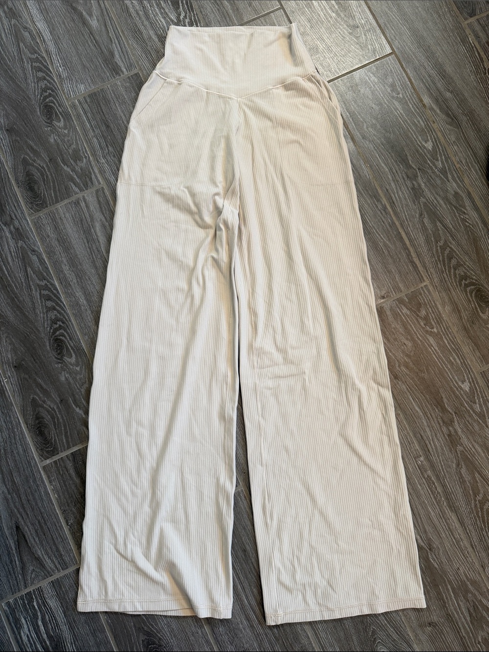 Aerie offline Real Me Xtra High-Rise Wide-Leg Ribbed Trouser Pants Cream XS EUC